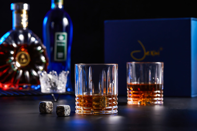 瓶中的时光 酒类产品静物摄影的艺术与技术